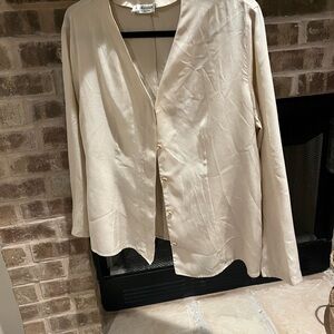 Giorgio Armani Elegant Cream Blouse